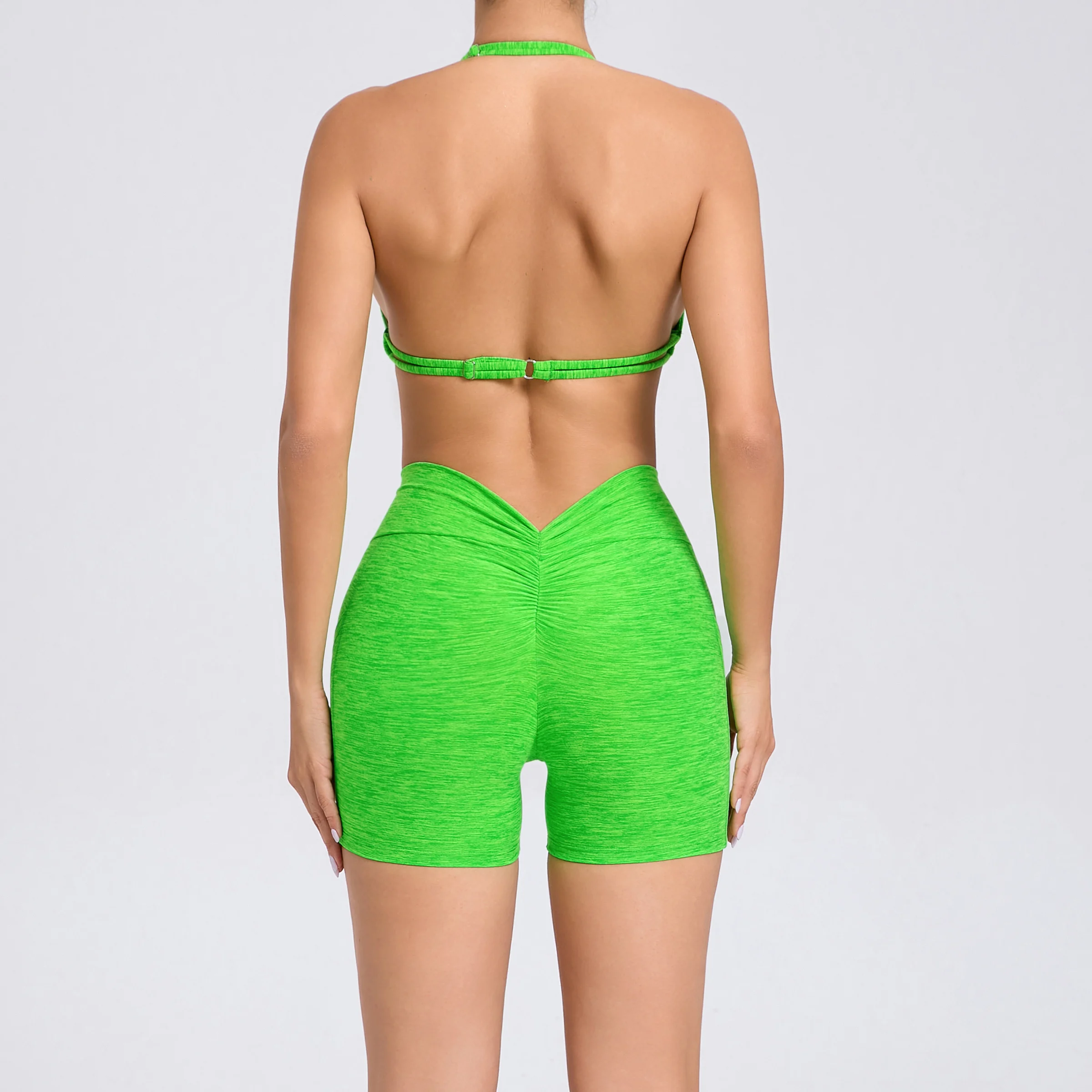 Женский спортивный костюм из двух предметов