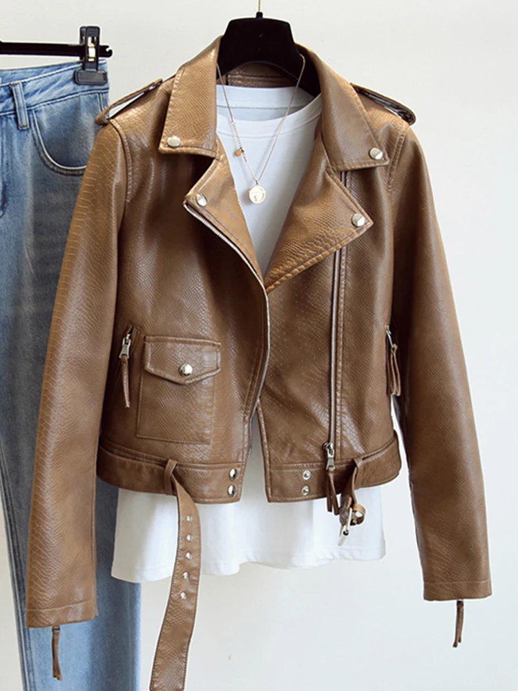 

Куртка женская демисезонная из искусственной кожи с поясом, цвета хаки