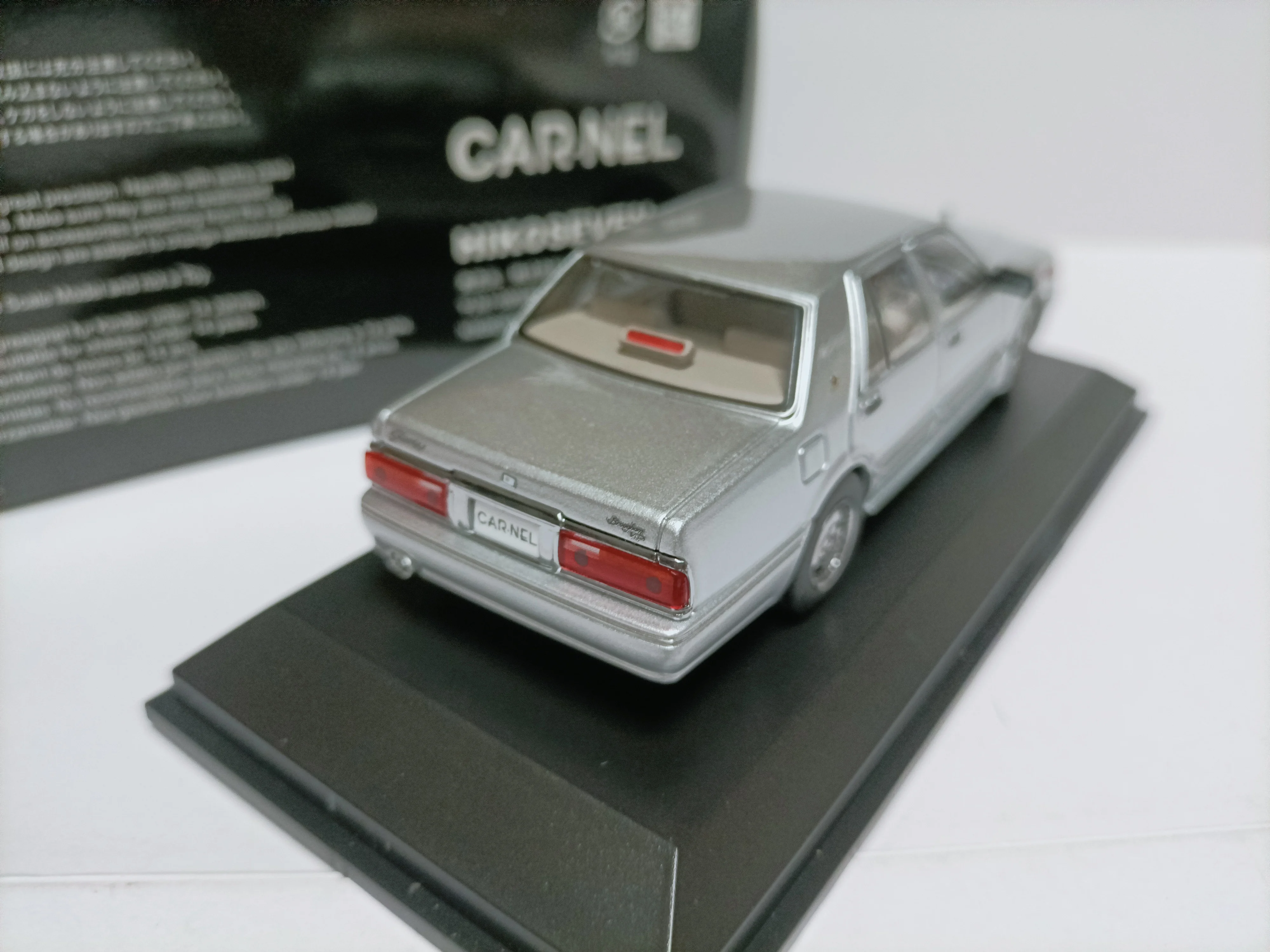 Фото Модель лимузина CarNel 1:43 Glory Limousine Gloria Brougham VIP PAY31, серебристый цвет №4
