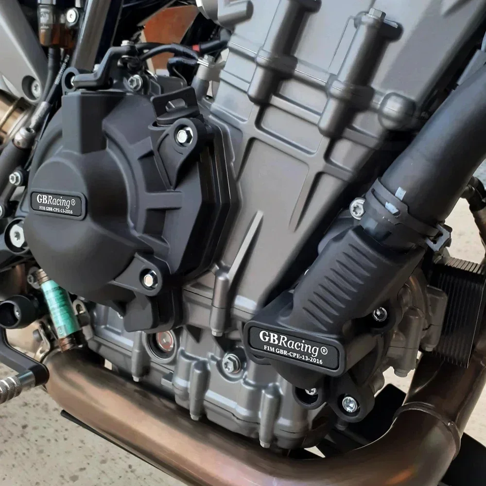 Комплект защитных крышек двигателя для KTM 790 Duke R 2018-2023 / 890 2020-2023