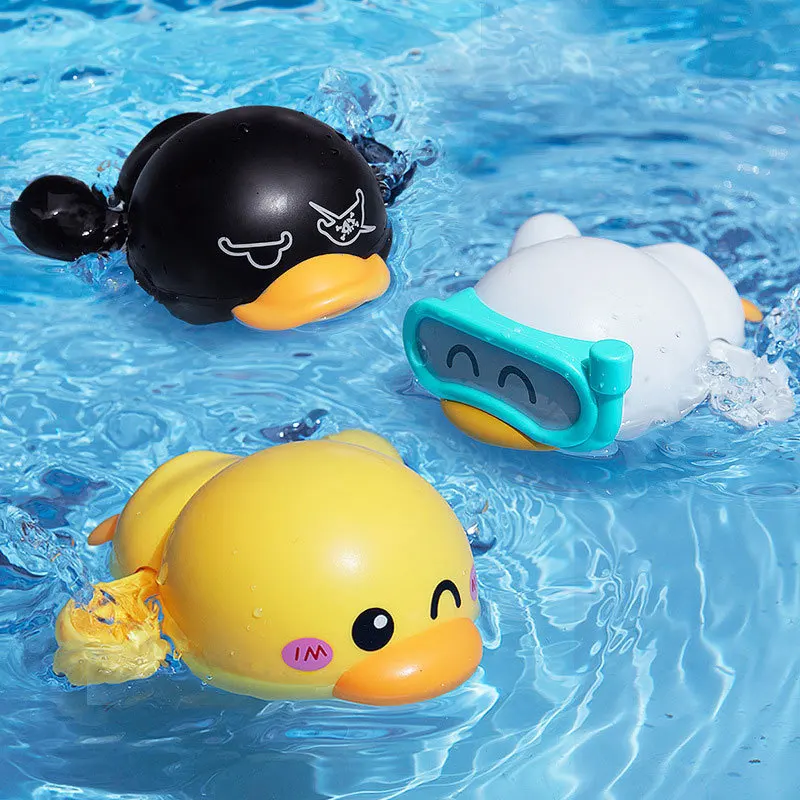 

Baby Playing Water Toys Winding Up Clockwork Duck Children Swimming Pool Bathtub Bath Toys Boys Girls Swimming Toys