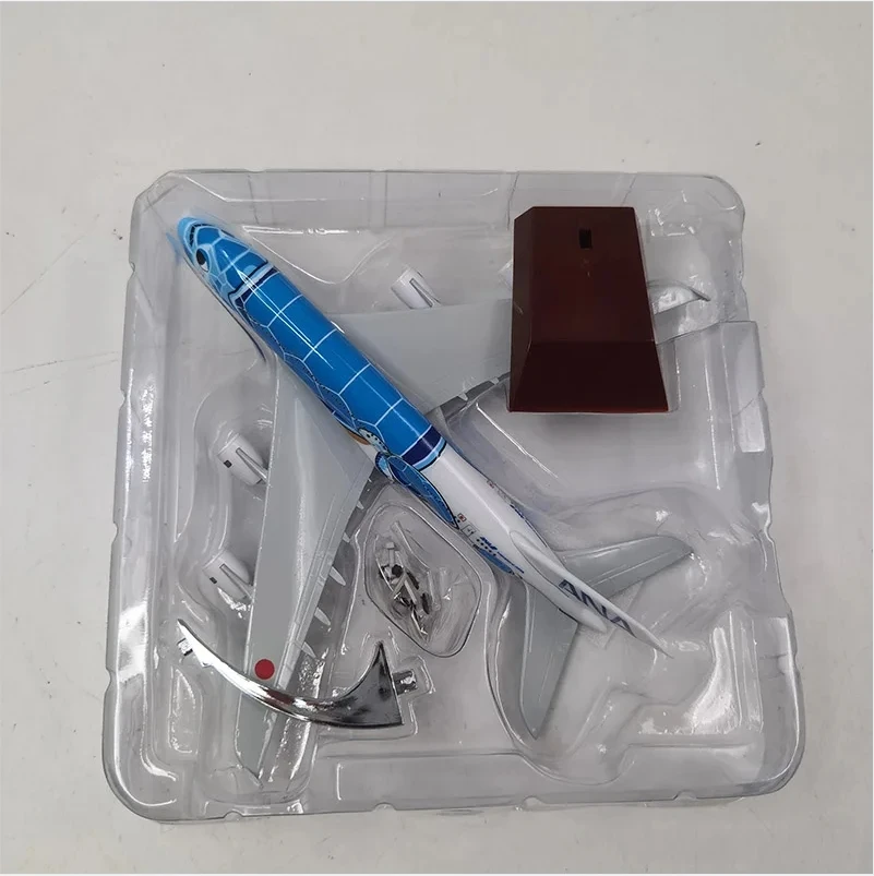 Коллекционная демонстрационная модель самолета A380 в масштабе 1:400