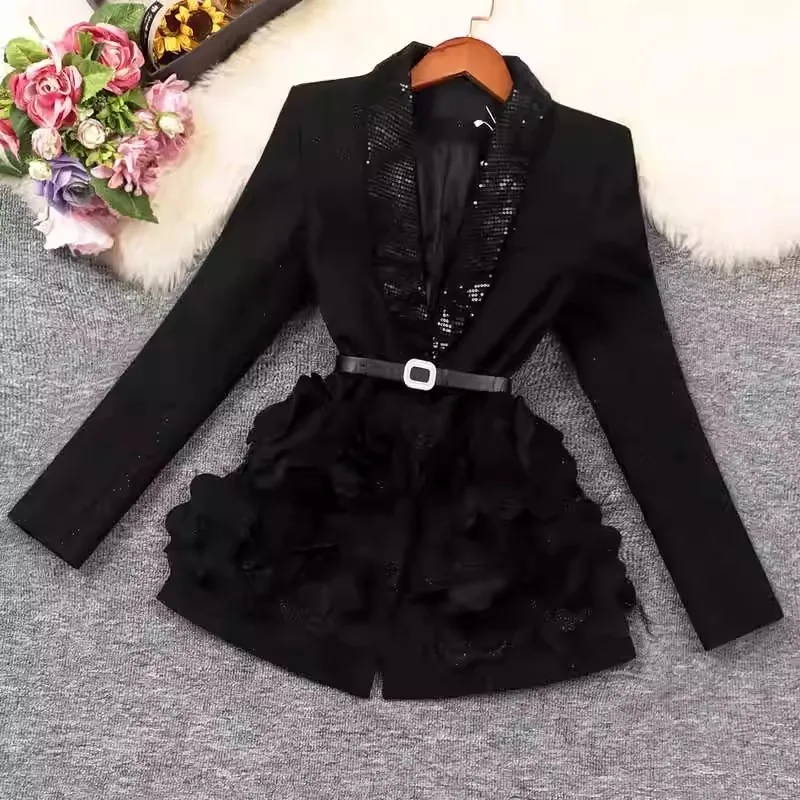 Женский блейзер с поясом приталенный Блейзер объемными цветами и перьями модная