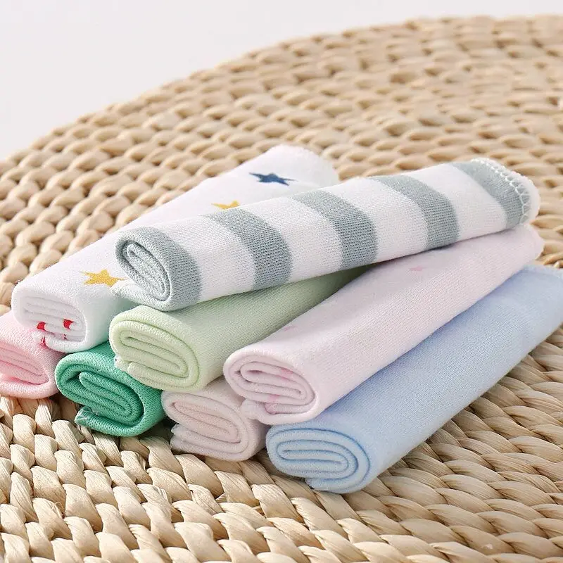 Небольшое полотенце. Тканевые полотенца. Маленькое полотенце. Полотенце для новорожденных. Маленькое квадратное полотенце хлопок.