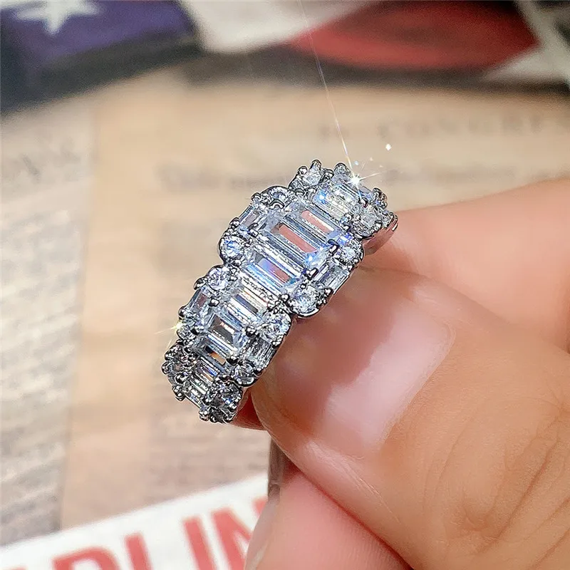 

2022 New Temperament Flash Index Finger Rings for Women Bungee Cold Wind Art Fashion Personality Net Red Ring Ins Female