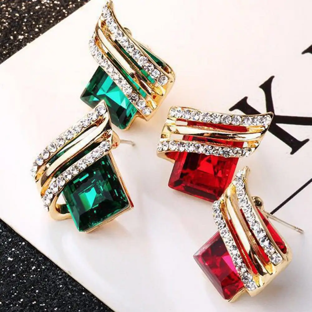 Серьги-гвоздики с искусственным кристаллом 1 пара