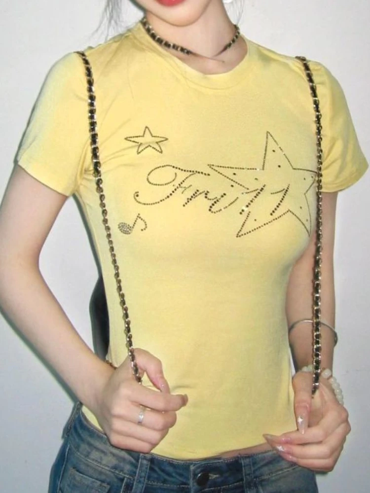 Женская футболка в стиле ретро желтая тонкая с надписью модель Y2k на лето 2024