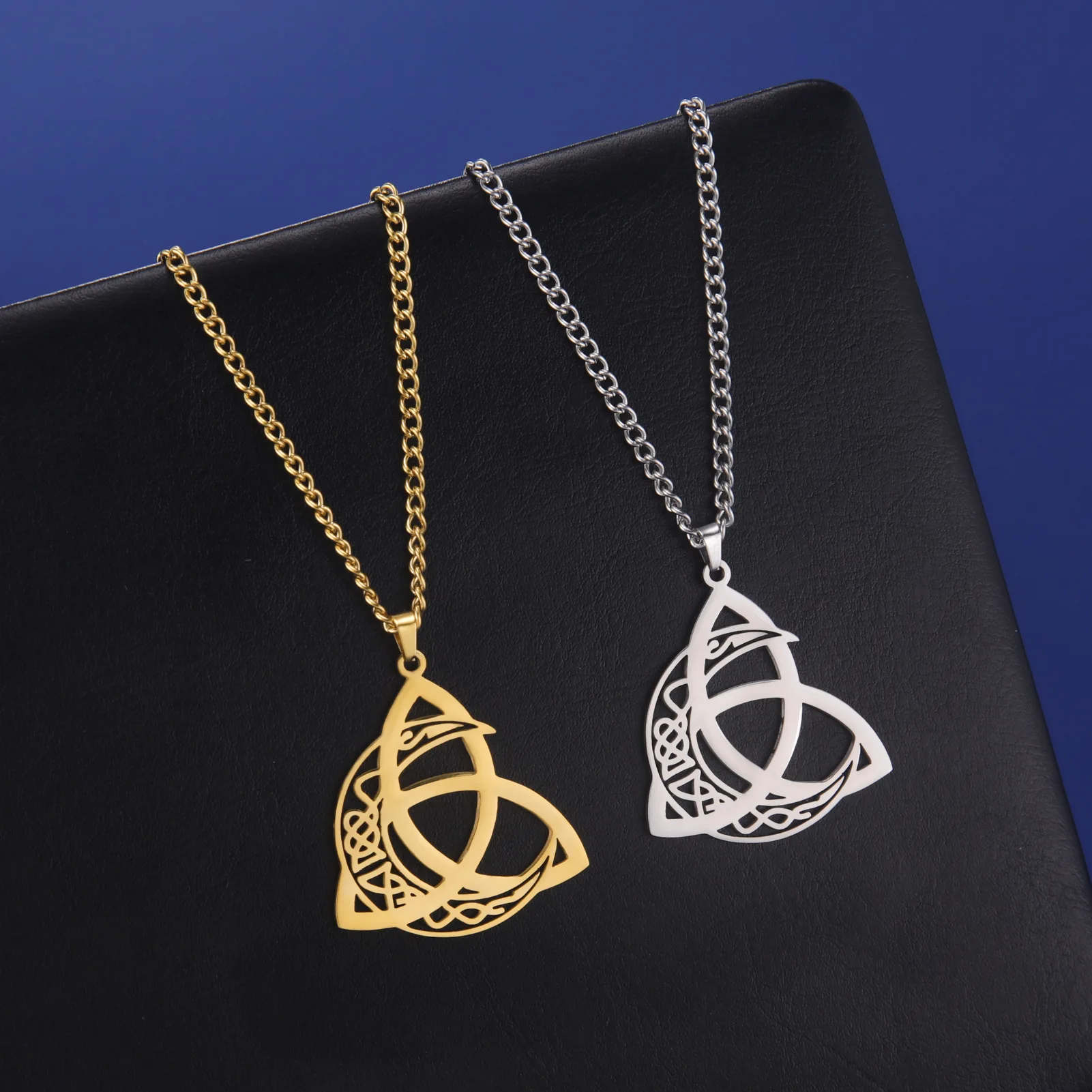 

Irish Celtic Knot Crescent Moon Pendant Necklace for Women Men Viking Amulet Hip Hop Choker Stainless Steel Jewelry Punk Gift