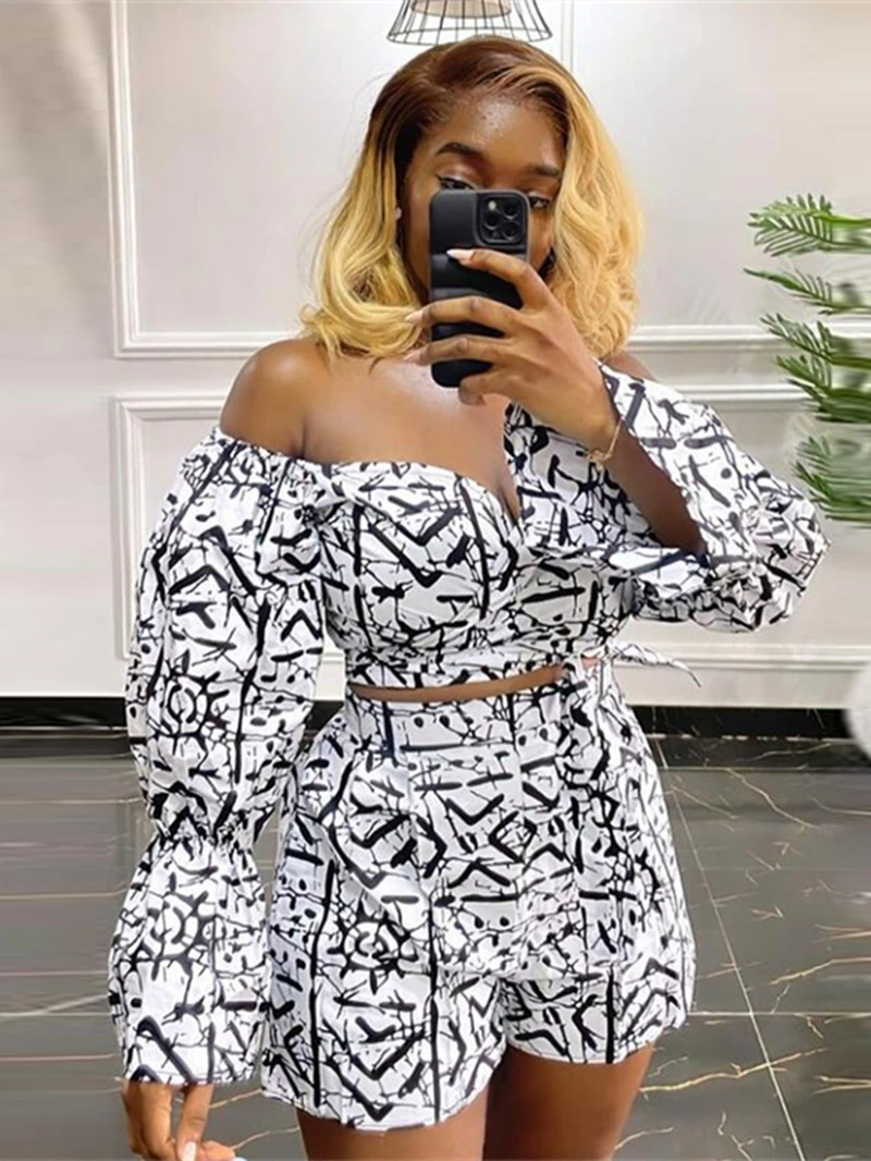 

INS Fashion Print Shorts Sets for Women Two 2 Piece Set Outfits Flare Sleeve Crop Top and Shorts Suit Casual Woman Set Tracksuit