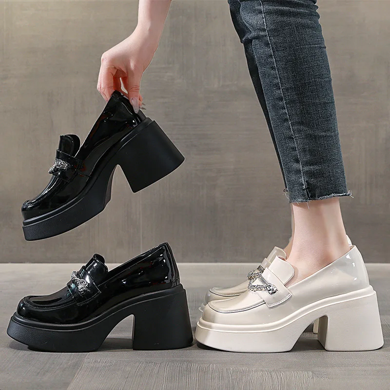 Женские кожаные туфли на толстой подошве в британском стиле увеличивающие рост