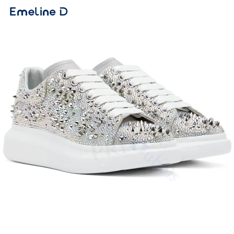 Разноцветные роскошные туфли на шнуровке с ромбовидным наполнителем