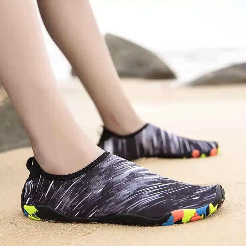 

Женские резиновые Тапочки Consolo, обувь на низком каблуке, женские детские сандалии, женские корейские теннисные Роскошные брендовые сандалии на танкетке, 2023