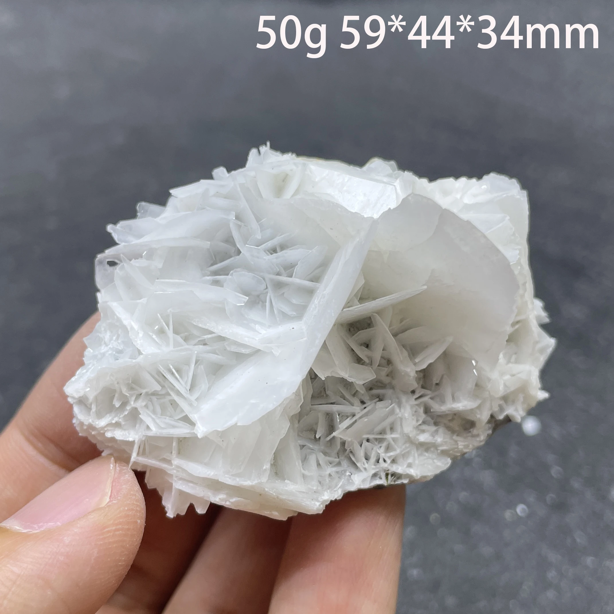 

Флуоресцентный розовый кальцит