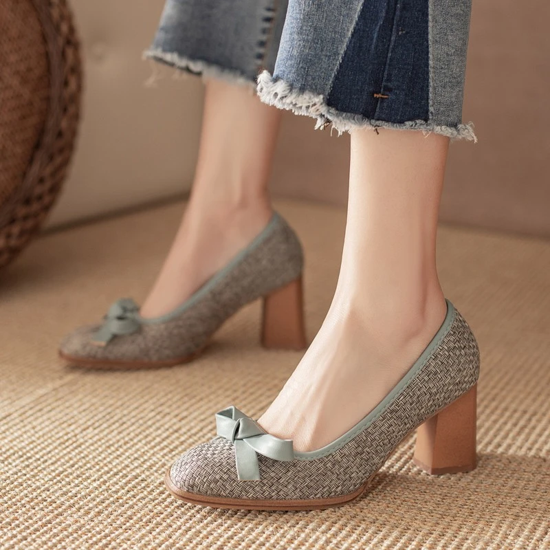 

New Women's Single Shoes In Summer Shallow Mouth Fangtou Grae Stripe Bow Woven Elements Roman Retro High-heeled Shoes B2-89