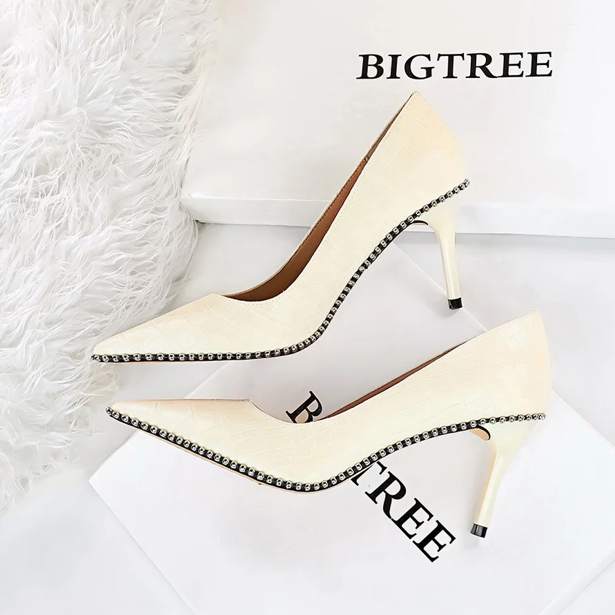 2022 Spring New Women 8cm 10.5cm High Heels Tacones Pumps Scarpins Office Lady Rivets Medium Heels Plus Size Wedding Party Shoes