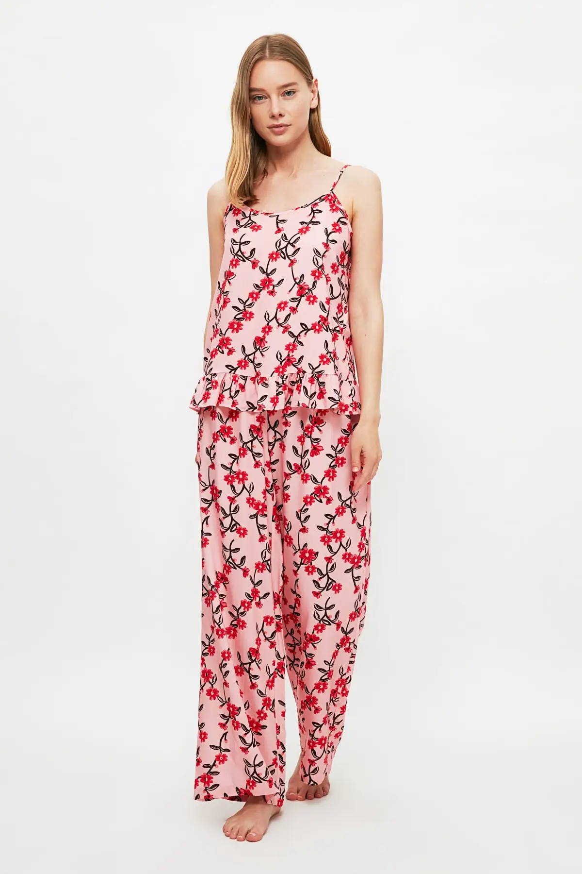 

Trendyol Flower Pattern Woven Pajamas set THMSS21PT1104