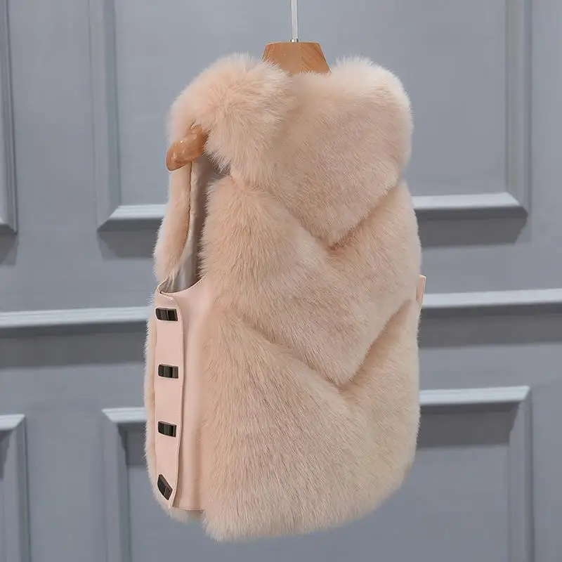 Женский зимний меховой жилет однотонный шикарный короткий без рукавов с боковой