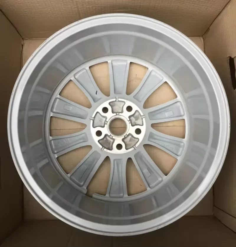 Автоматическая ступица колеса 19 дюймов 8 0J ET40 обода из сплава серебристая для Tesla