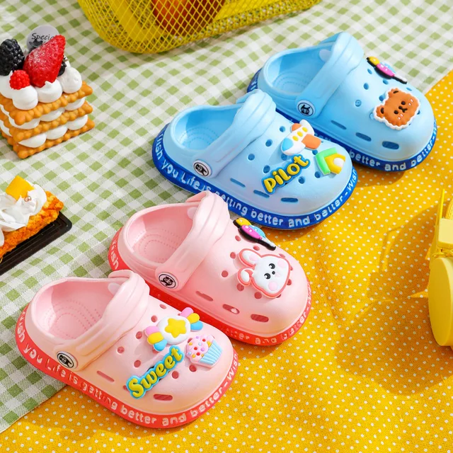 Kids Summer Cartoon Cave Hole Sandals 2022 Garden Beach Slippers Sandals Non-Slip Soft Soled Quick Drying Shoes 2