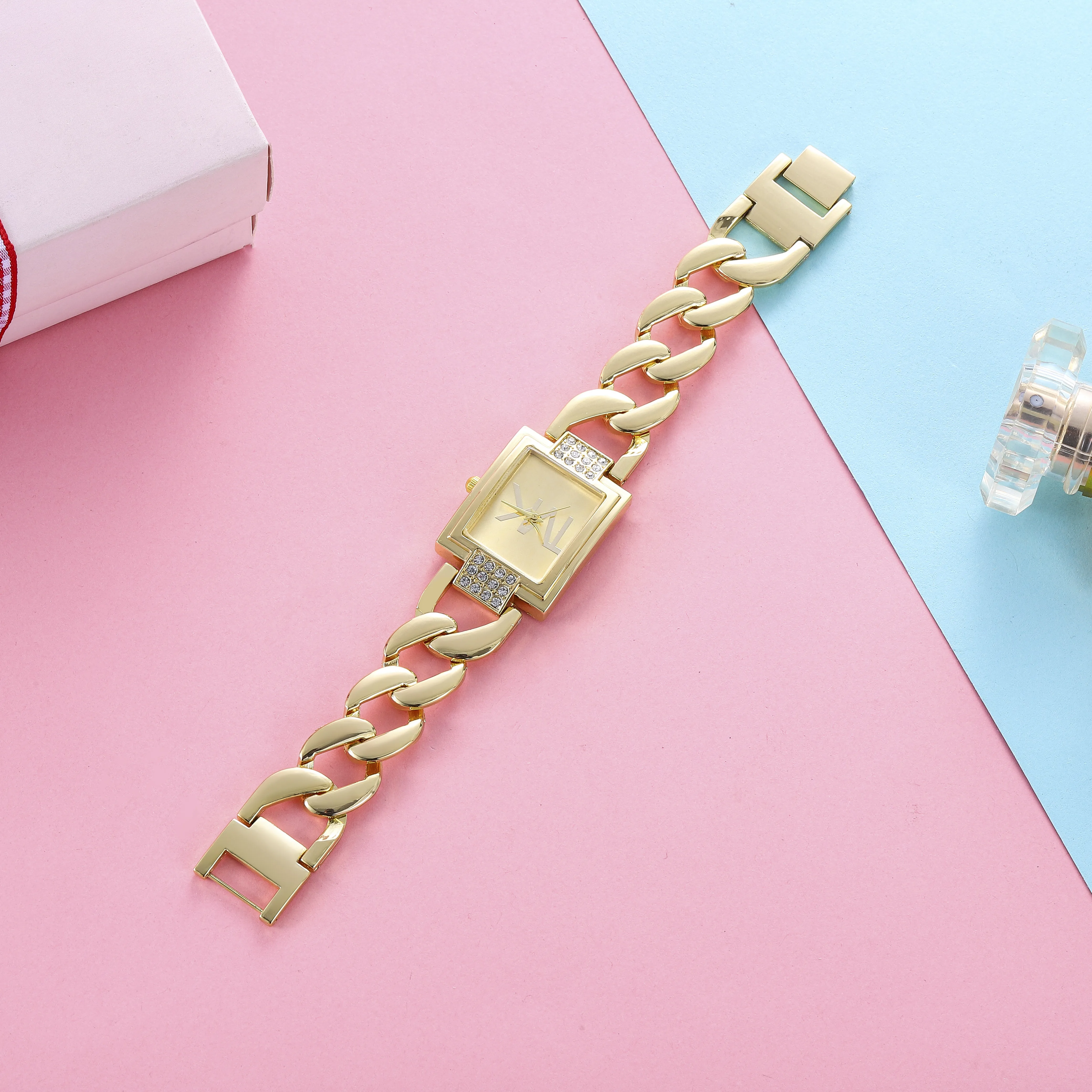 New Fashion Ladies Diamond Watch Luxury Brand Square Wrist Watch Simple Women Dress Small Watch Reloj Mujer Relogio 2023