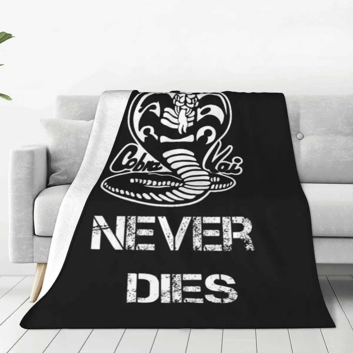 

Кобра-Кай карате никогда не умирает флисовые пледы змея аниме одеяла для дома спальни легкий коврик для кровати