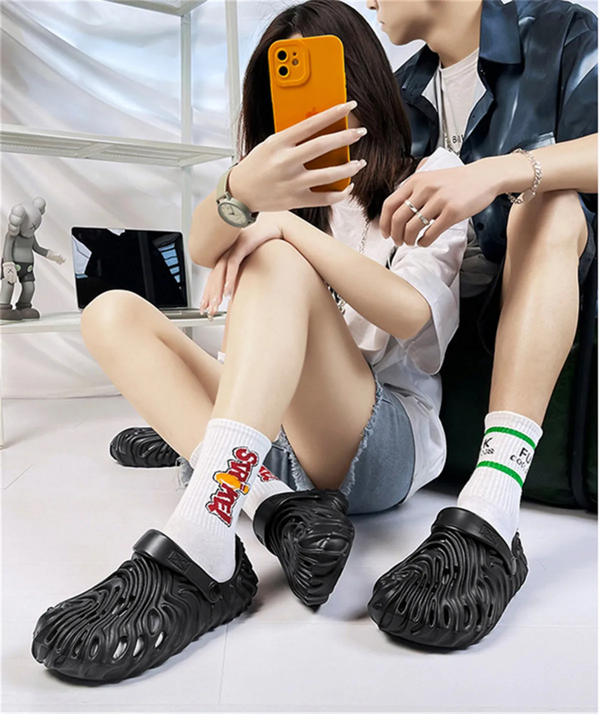 Breathable Slippers Women Outdoor Clogs Thick Sole Beach Sandals Fashion Men EVA Non-slip Home Garden Hole Shoes Couple Slides