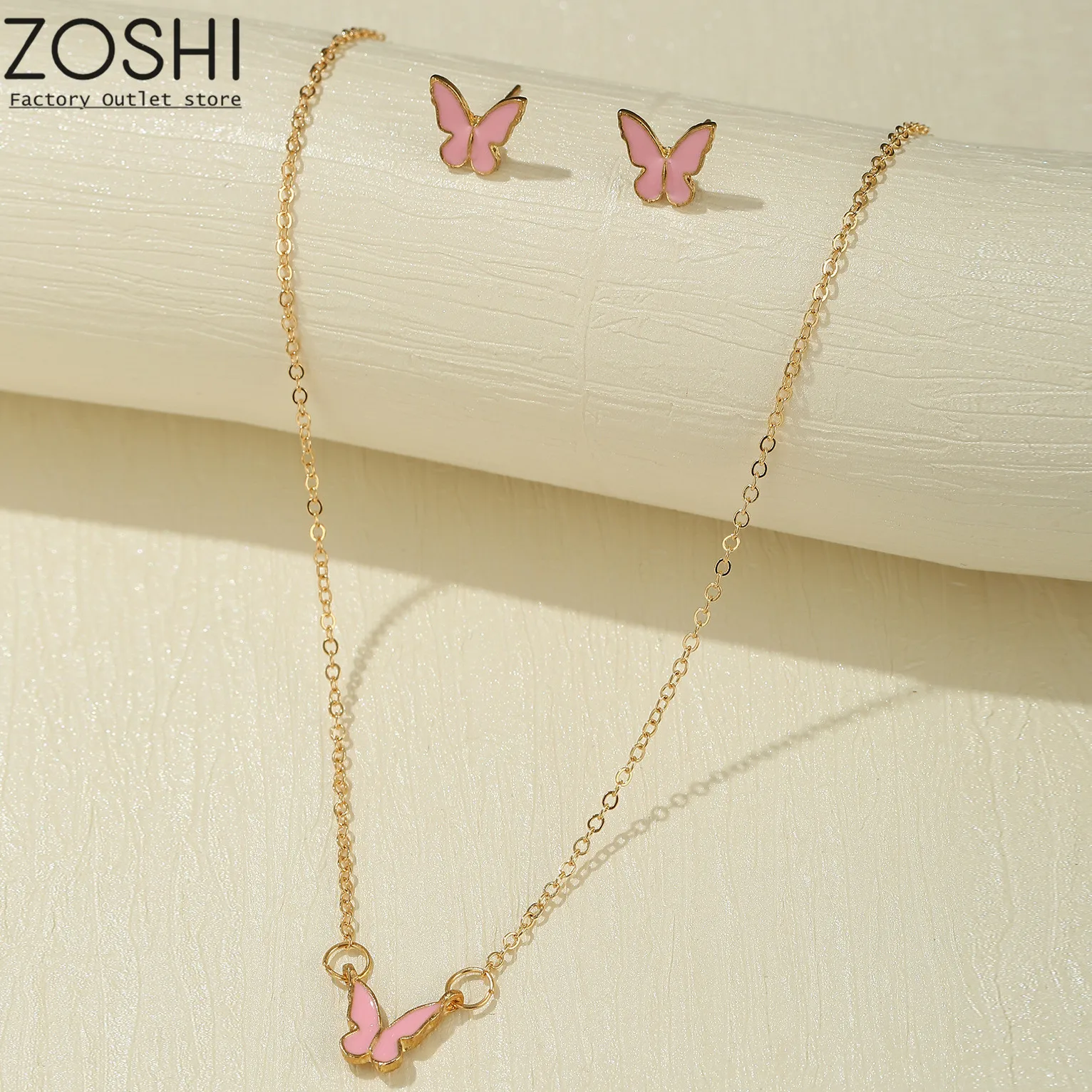 

2023 New Design Ladies Exquisite Pink Butterfly Necklace Earrings Set Elegant Lady Jewelry Set For Women Simple Clavicle Chain