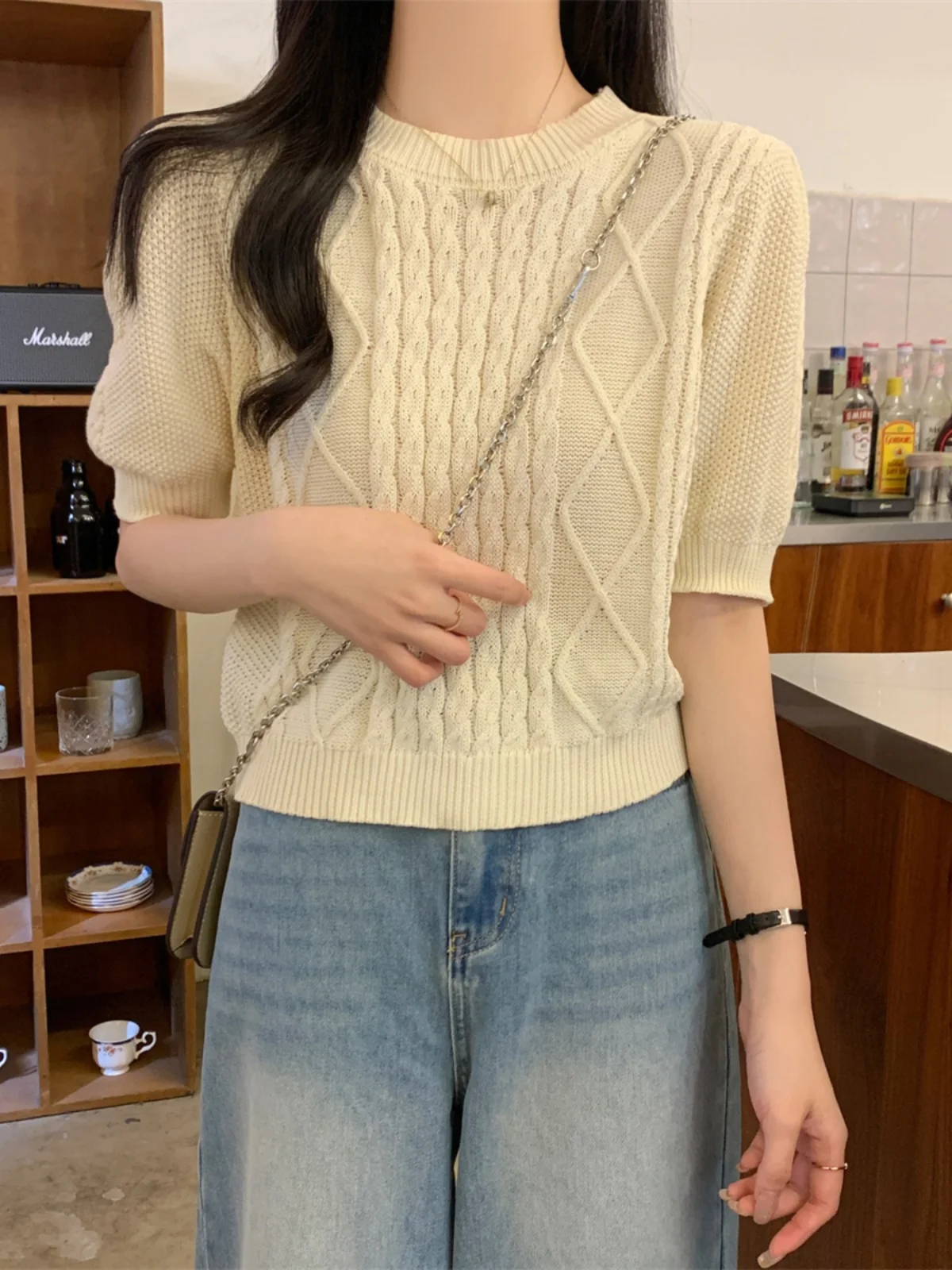 Женский трикотажный топ с коротким рукавом и круглым вырезом