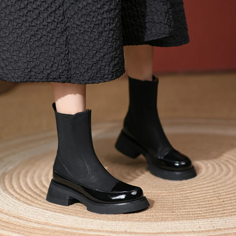 

New 2022 Autumn Booties British Style Stitching Thick-soled Women's Shoes Fashion Solid Color Work Boots Chelsea Boots Women