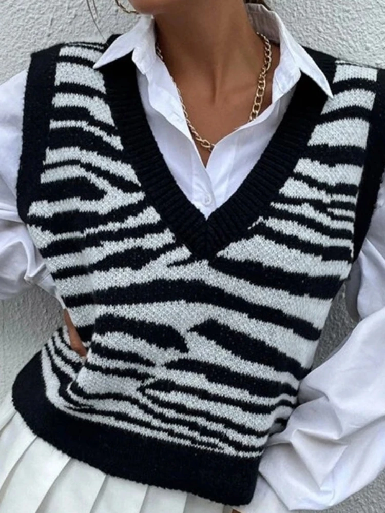 

Fashion V Neck Zebra Print Knitted Sweater Vest Women 2022 Autumn Winter Sleeveless Warm Casual Pullovers Waistcoat Femme