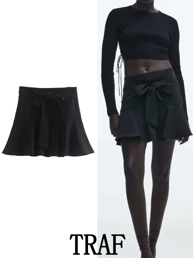 

TRAF 2023 Women Bowknot Ornament Skirt Shorts Fashion Vintage High Waist Slim Causal Elegant Shorts Culottes