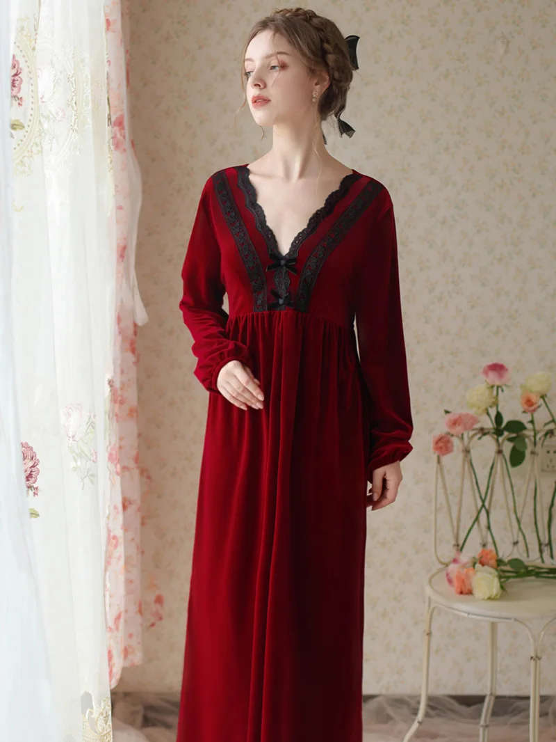 Women Elegant Velour Robe V-Neck Backless Long Night Dress Lace Velvet Sleepwear Princess Nightwear Vintage Pajamas Nightgowns