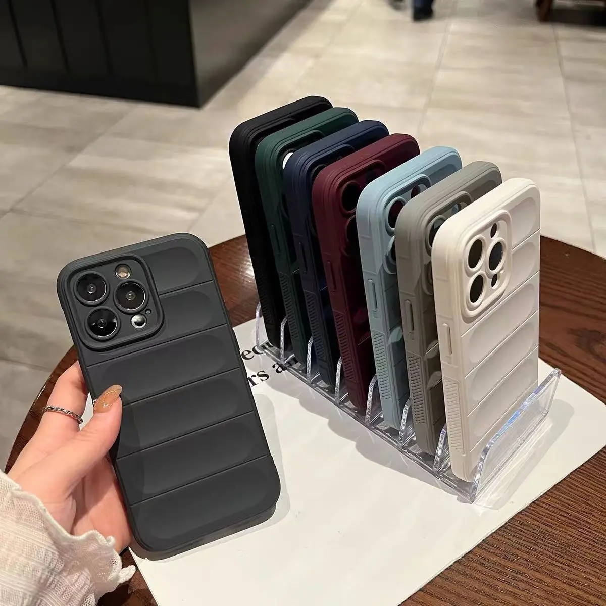 

Thickened fall-proof is applicable to iPhone14promax mobile phone case silicone soft case 13promax all-inclusive 11 latest 12pro