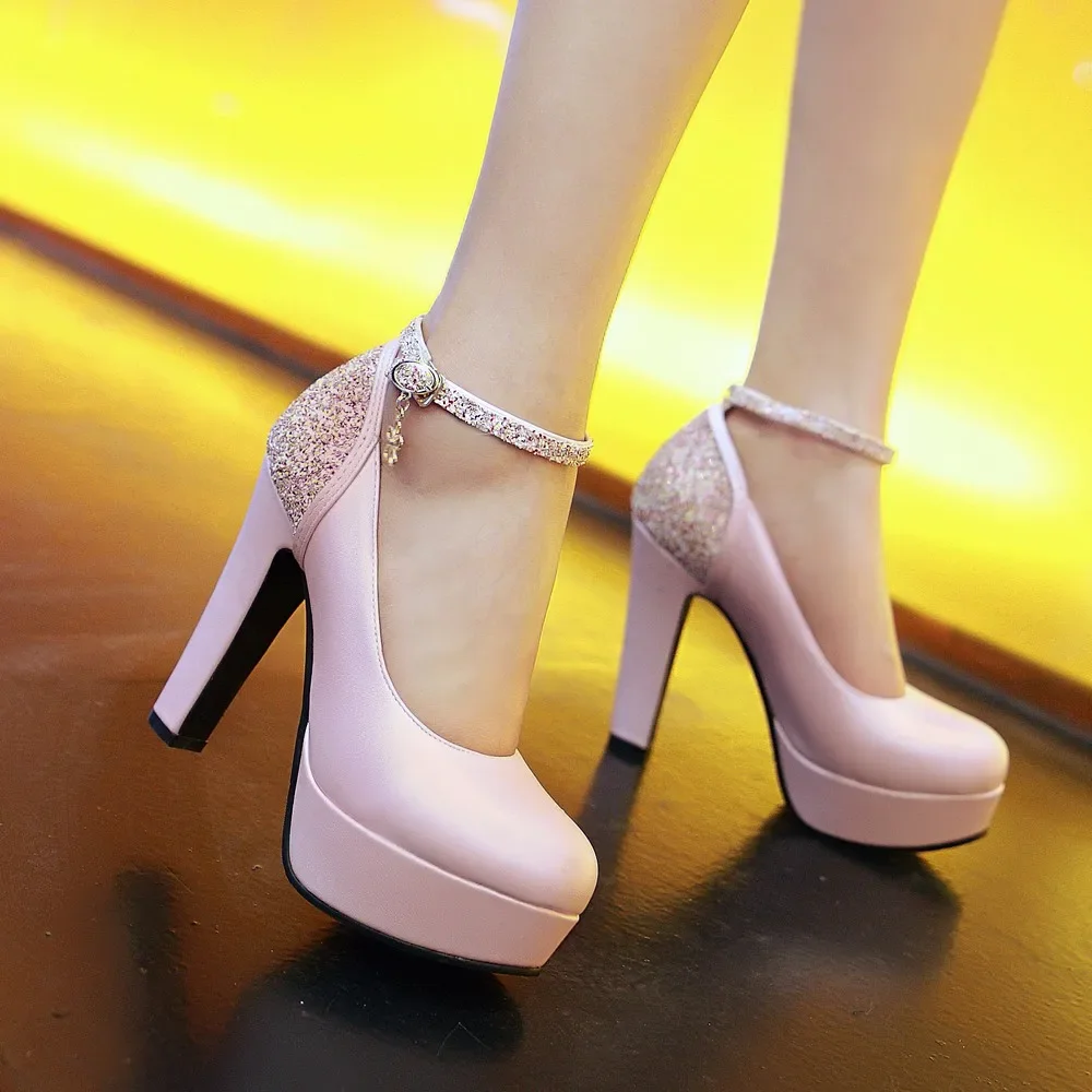 Рисунок 4 - Новые женские туфли на высоком каблуке