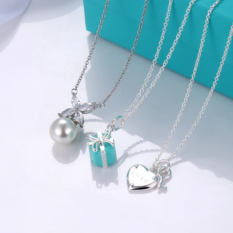 

LOVE Heart Key Necklace Classic Women's Bow Pearl Clavicle Chain Valentine's Day Party Anniversary Jewelry Accessories Gift