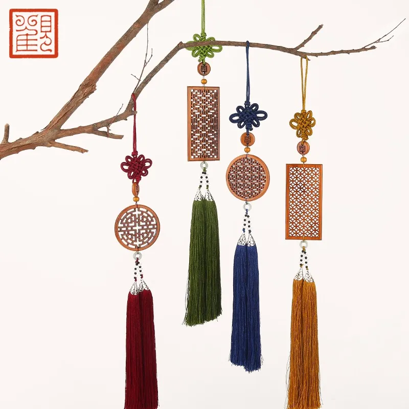 

Музей гуаньфу: окно Сюань Иу украшения для дверей и окон китайский узел персиковая резьба по дереву антикварные особенности креативный дом...