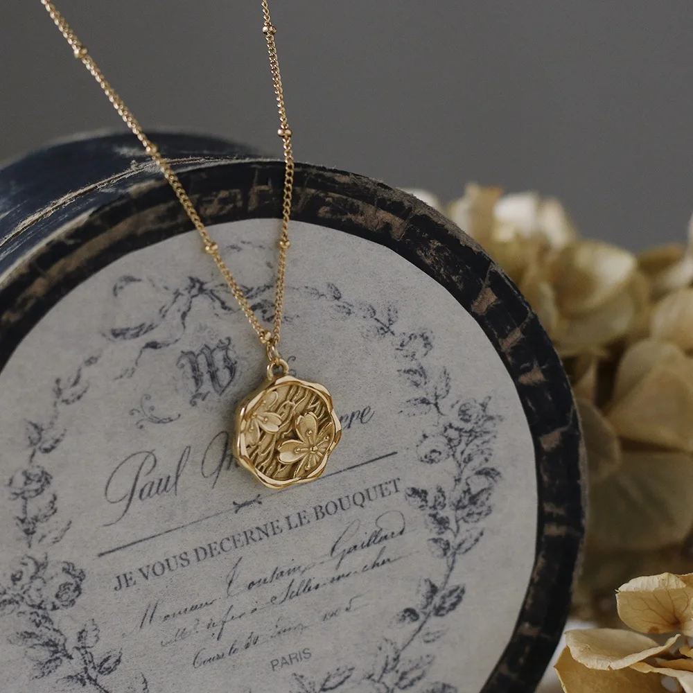 

2022 popular jewelry peach imprint fire lacquer necklace titanium steel 18K gold-plated stainless steel necklace jewelry gift CN