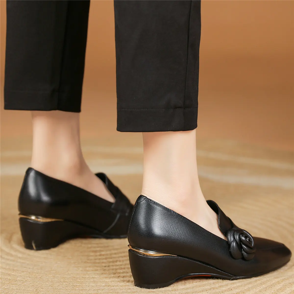 Wedges Oxfords Shoes Women Genuine Leather Med Heels Platform Pumps Shoes Female Flowers Round Toe Fashion Sneakers Casual Shoes