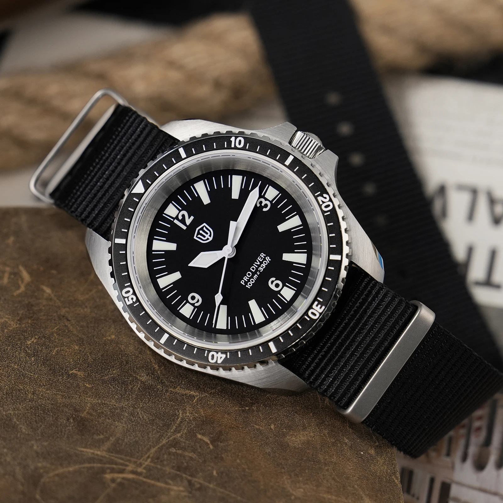 Фото Watchdives WD1980 V3 Винтажные часы VH31 Кварцевый механизм Часы из нержавеющей стали Светящийся сапфир 10 бар Водонепроницаемые наручные часы №4