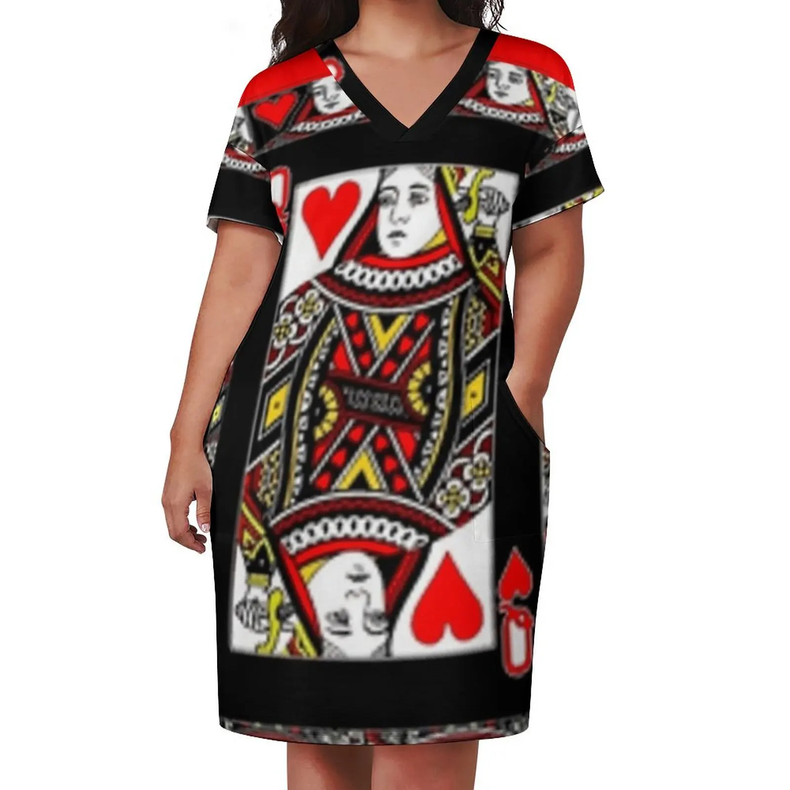 Женское платье с карманами свободное красного и черного цвета принтом королевы