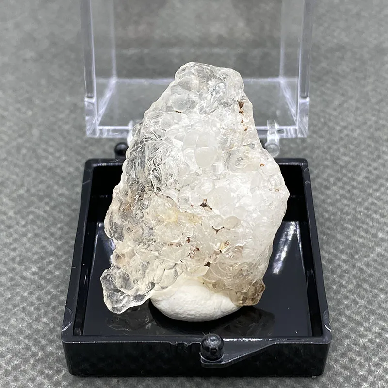 Флуоресцентный кварцевый камень