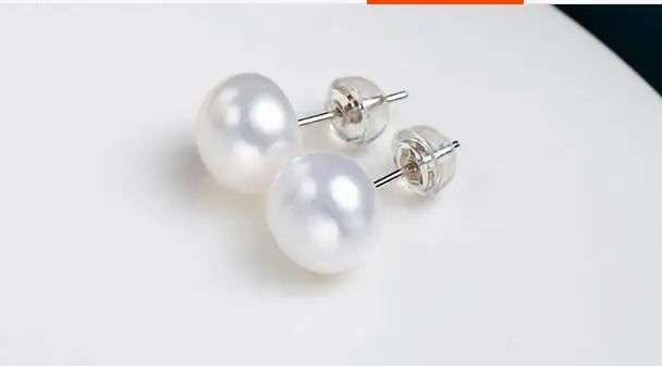 

Серьги из 18-каратного золота с натуральными жемчужинами akoya 8-9-11 мм