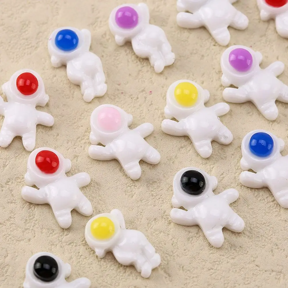 

30 шт., подвески для ногтей в виде астронавта, 2 формы, 6 цветов