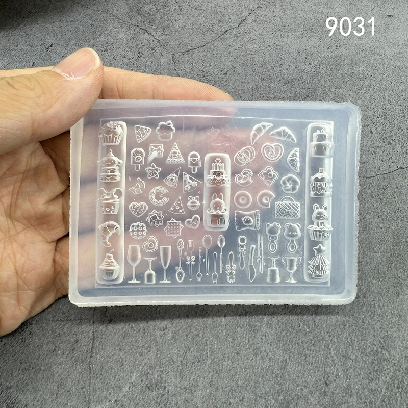 

Форма для маникюра из силикона MNYB