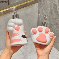 Милые флаконы для ванной