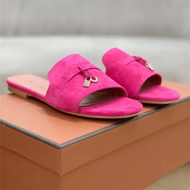2023 Summer Flat Heel Open Toe Slippers Women Metal Lock Decor Solid Color Sandals Ladies Kid Suede Comfort Vacation Sandalias