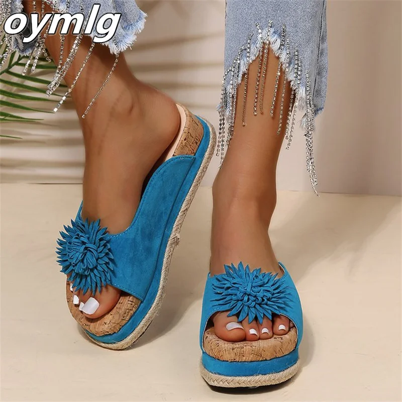 

2022 new suede frosted flower thick bottom toothy plus size casual women's straw women's slippers wholesale womens slippers