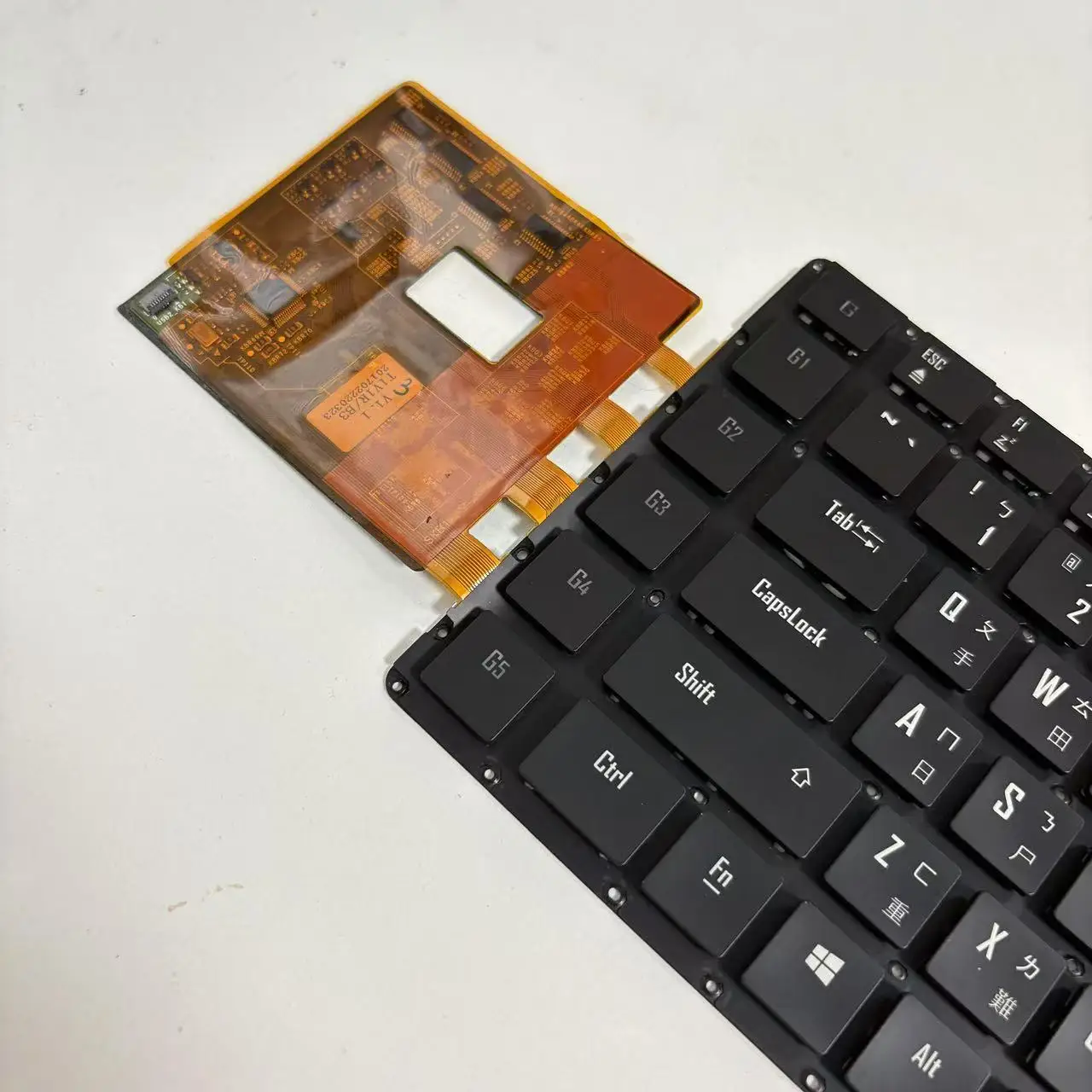 Для Gigabyte AORUS X5 V6 X7 DT Ремонт клавиатуры без рамки Замена черных клавиш