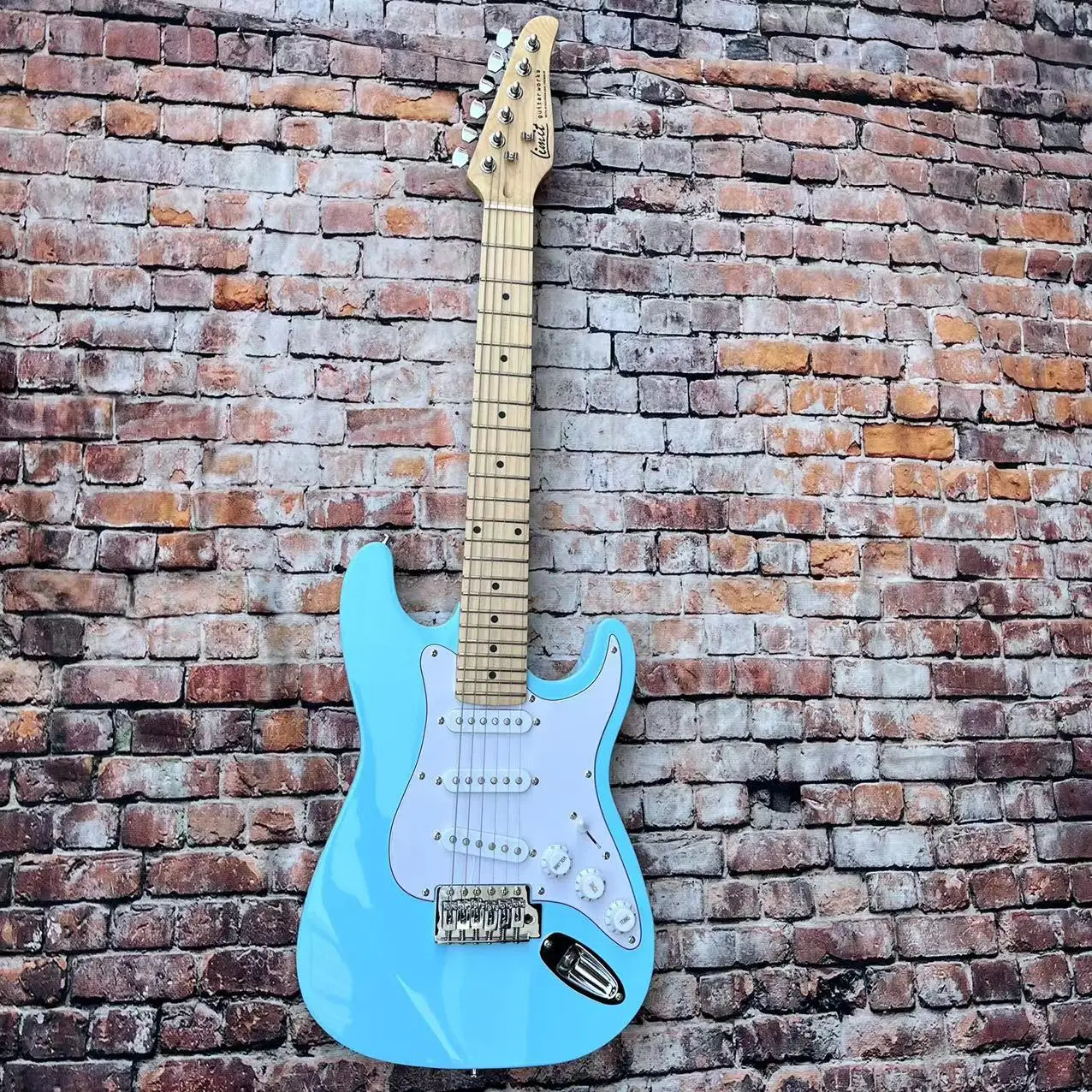 

High Quality Mini Electric Guitar Travel Guitar 34 Inch Basswood Body 6 Strings Wood Guitar High Gloss Blue Free Bag Free Ship