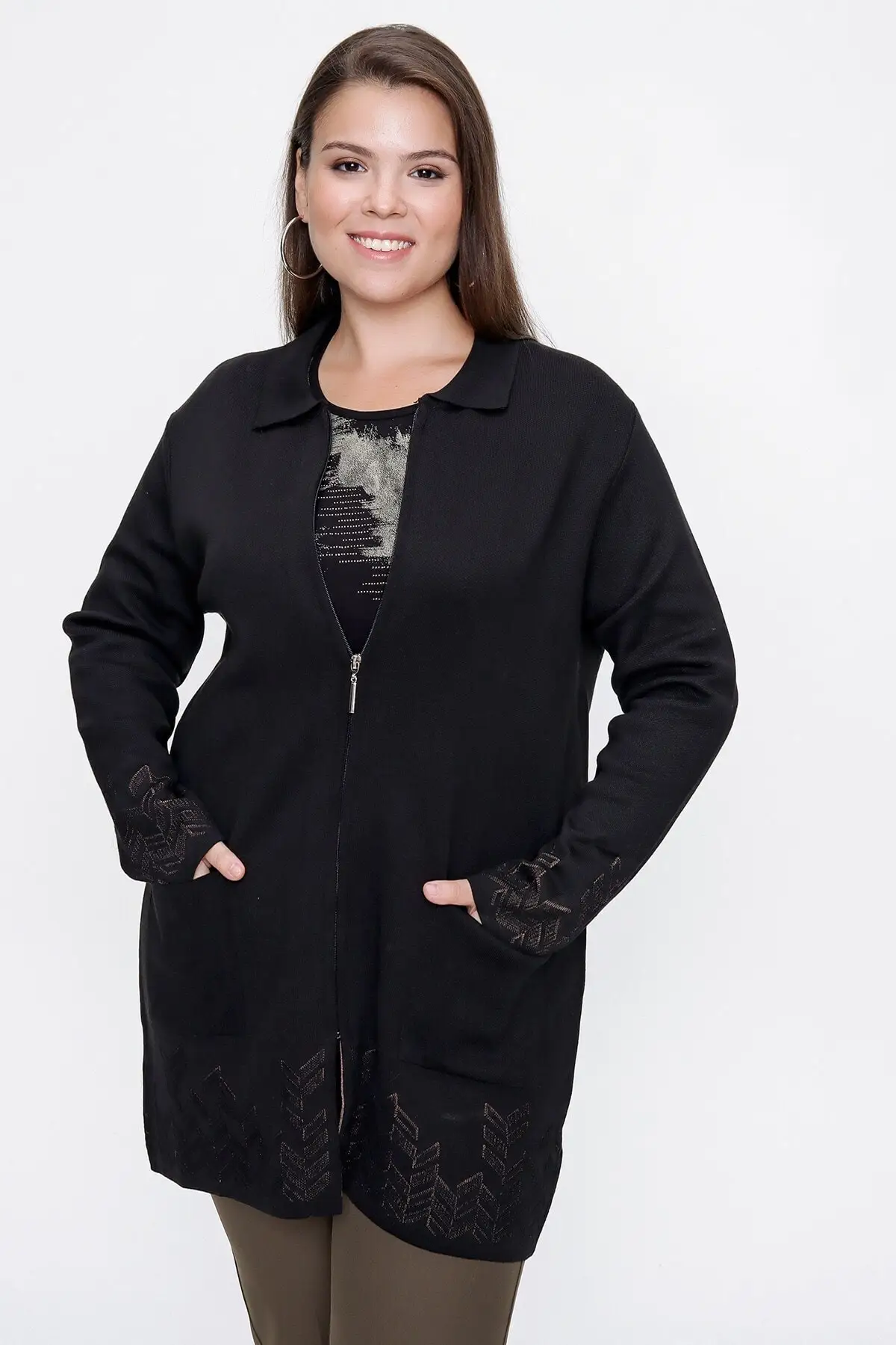 

Women's Cardigan Sleeves And Hems patterns Front Zipper Large Size Lycra Acrylic Knitwear Black Sweaters